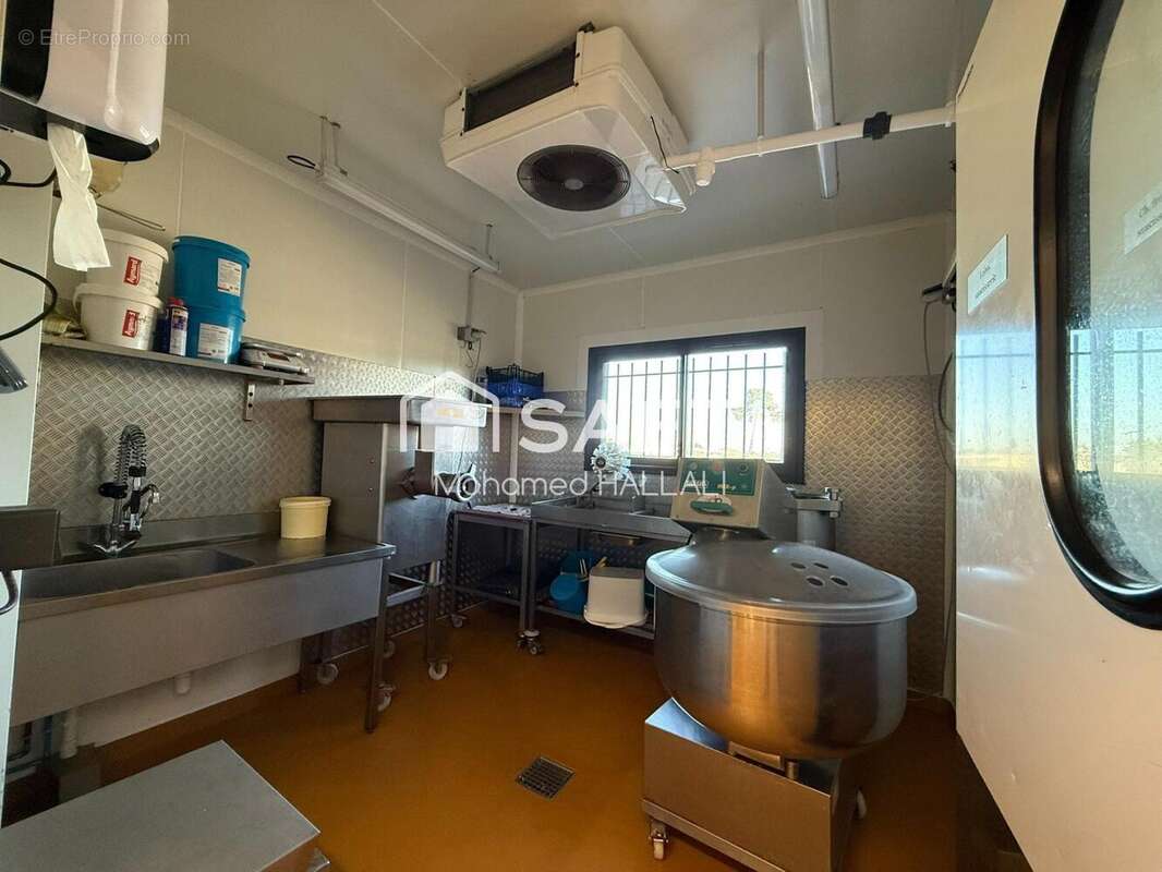 Photo 4 - Commerce à LA TESTE-DE-BUCH