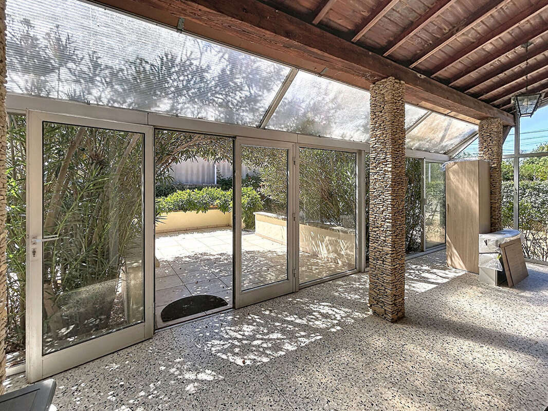 PIOLENC - Maison 5 chambres, garage et jardin - photo 14