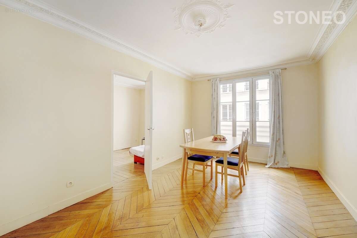 Appartement à PARIS-18E