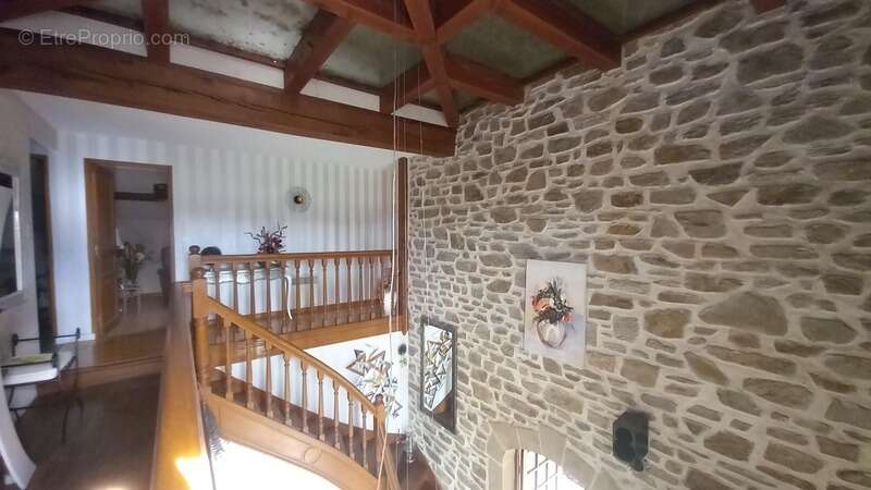 Maison à MONTBAZENS