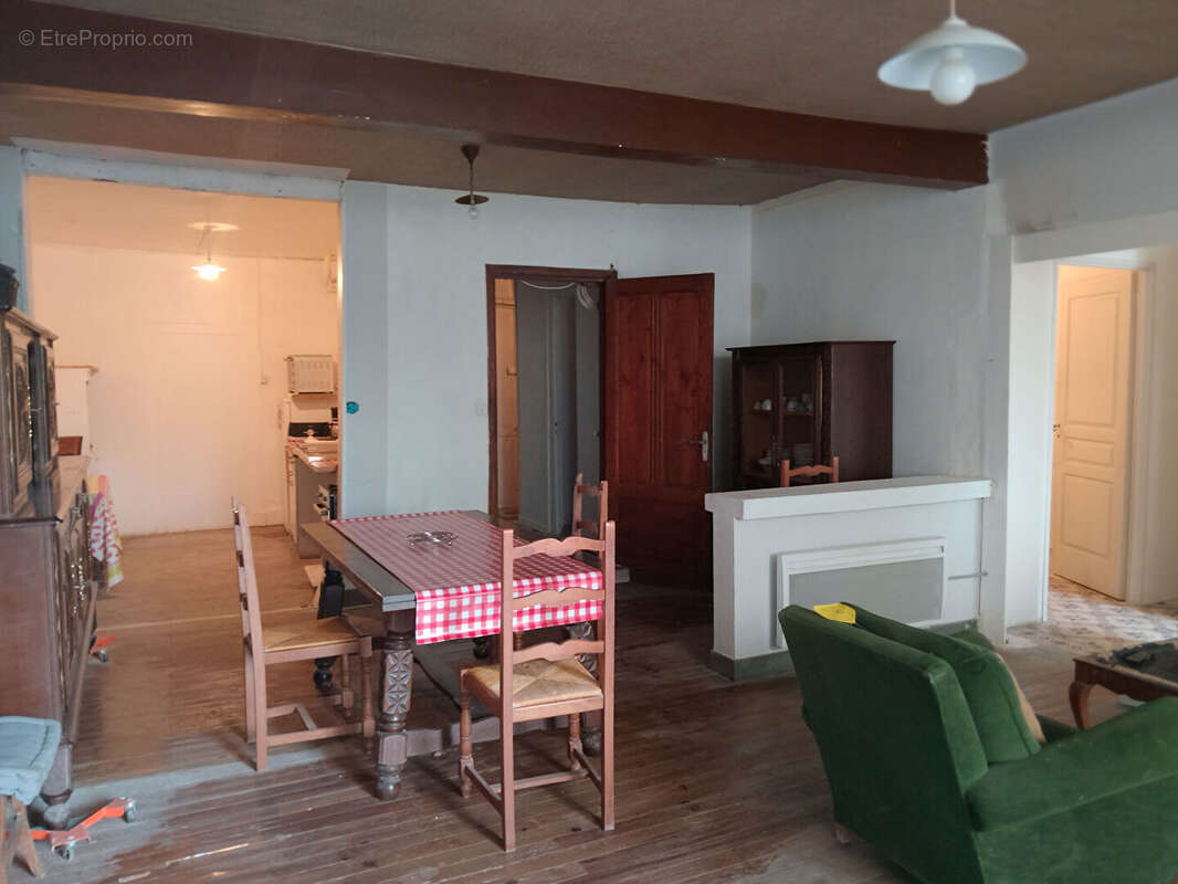 Appartement à SAINT-MARTORY