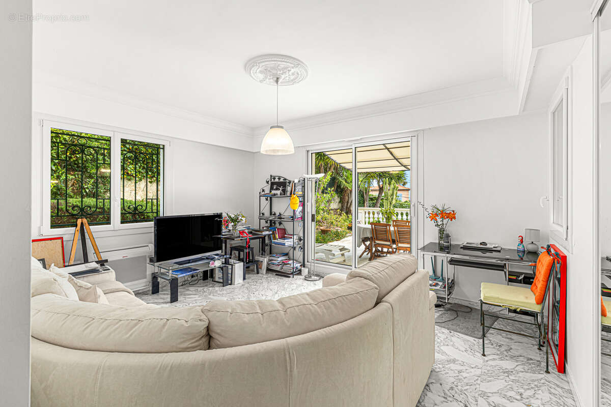 NICE NORD COLLINE - 3/4 PIECES dans VILLA - 117 m2 - Terrasse - Jardin- Garage - 689 000 € - photo 11