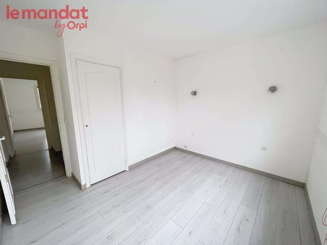 Appartement à AUBERGENVILLE