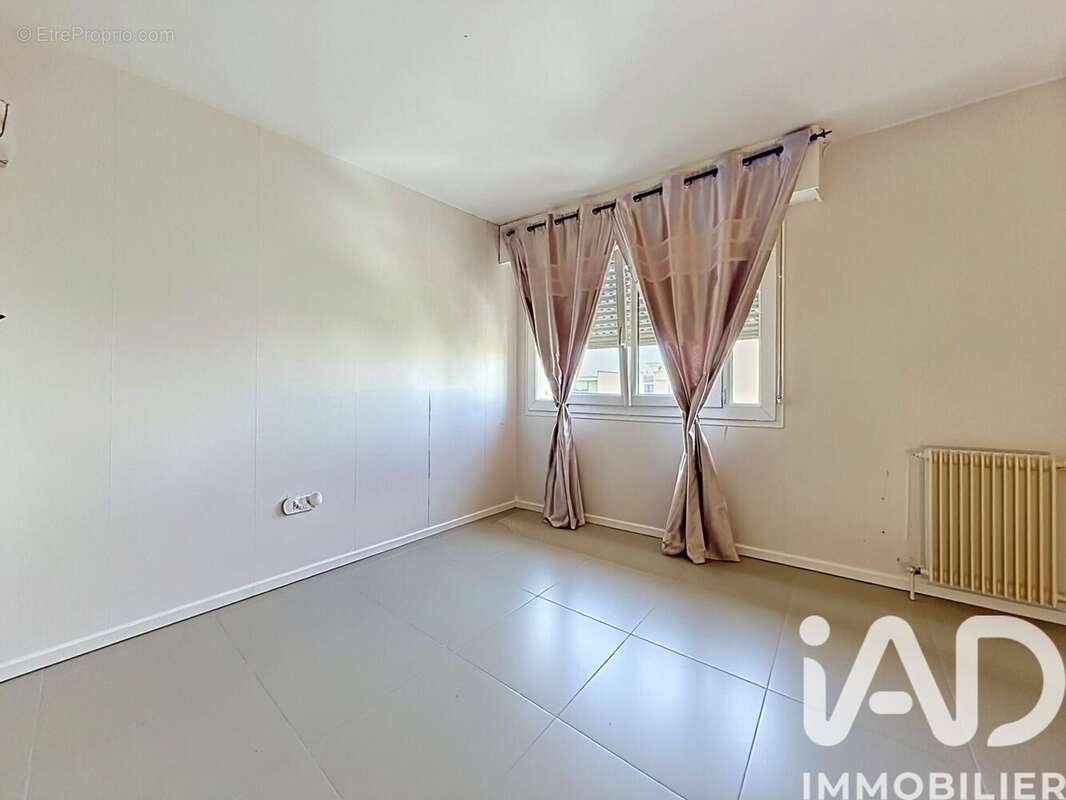 Photo 2 - Appartement à ARGENTEUIL