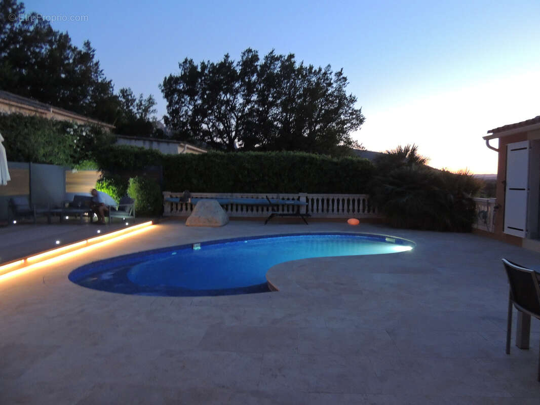 Exclusivite: vente d'une maison architecte 5 p - 4 ch avec terrasse et piscine a brignoles - photo 21