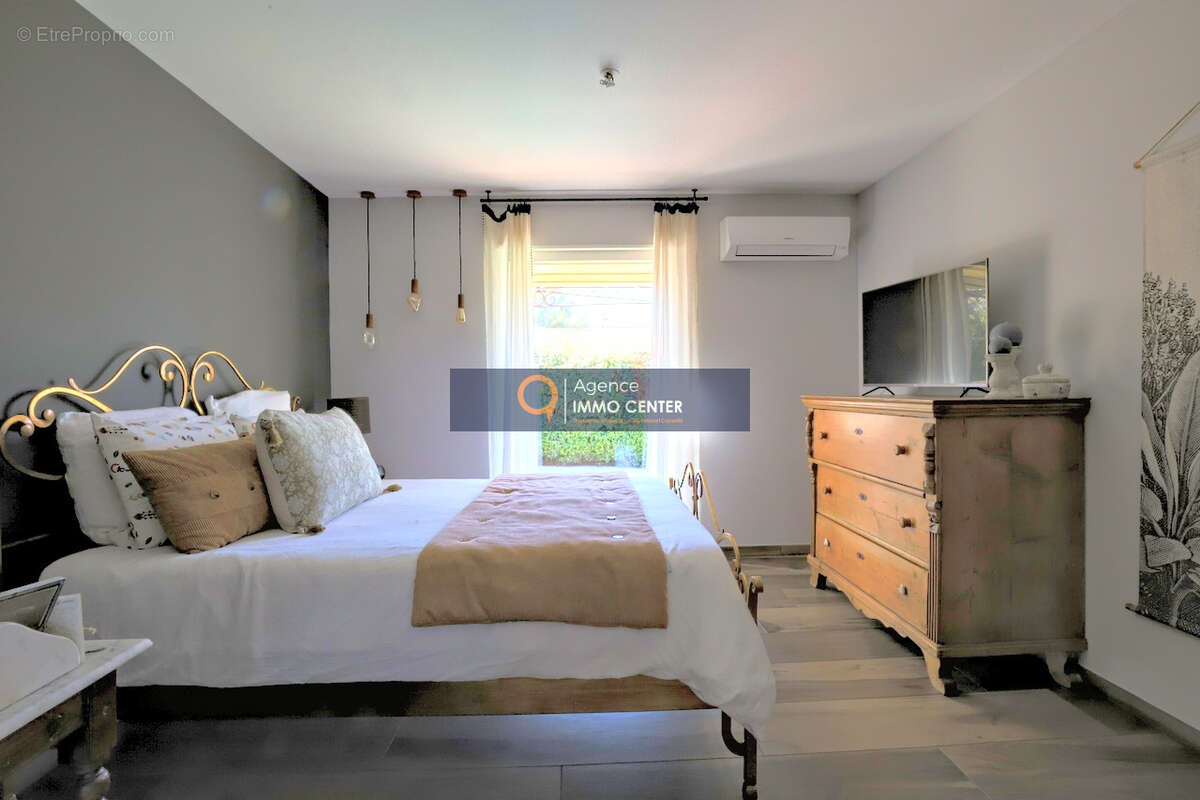 Villa Type 5/ 6 de 200m2 habitables 83140 Six fours les plages - photo 10