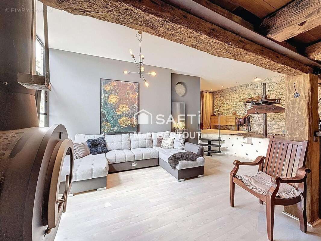 Photo 2 - Maison à SAINT-GENIX-SUR-GUIERS