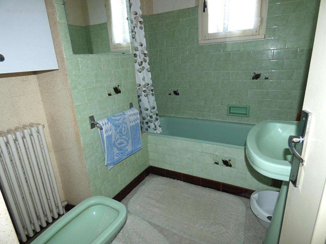 Maison 145 m2 / 2 appts / grange / terrain avec vue 3142m² - photo 10