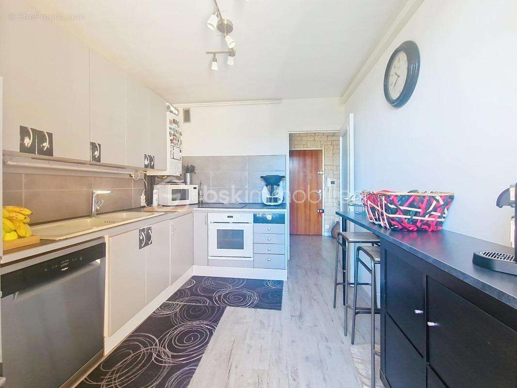 Appartement à ROGNAC