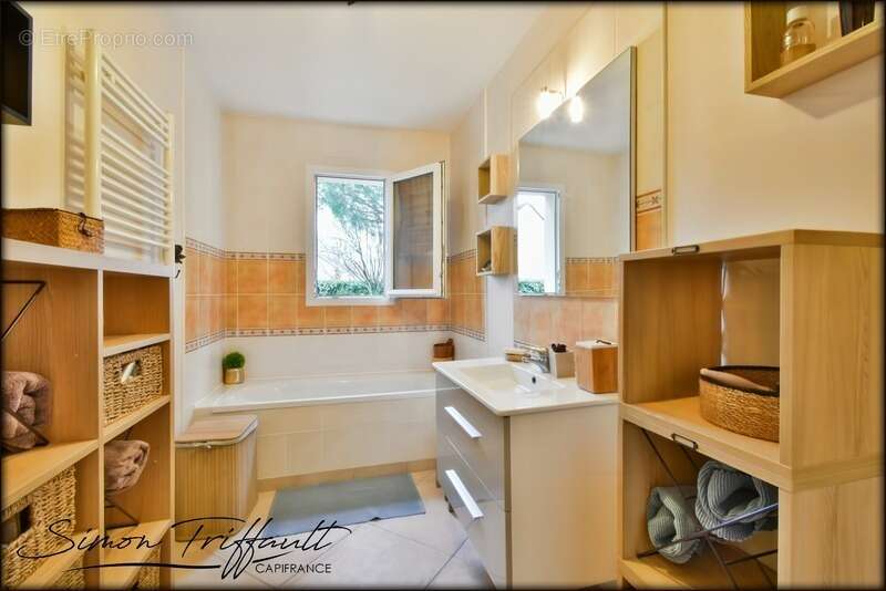 Maison à MONTFORT-LE-GESNOIS