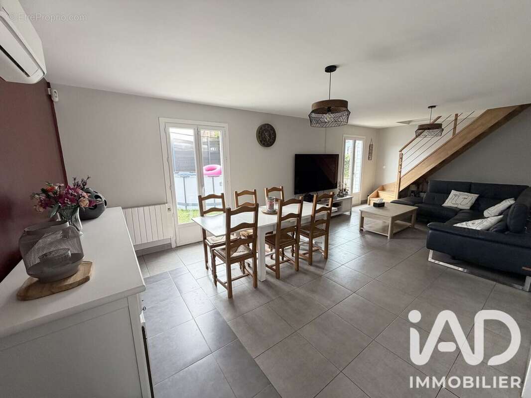 Maison 110 m² à Molliens-Dreuil  - photo 4