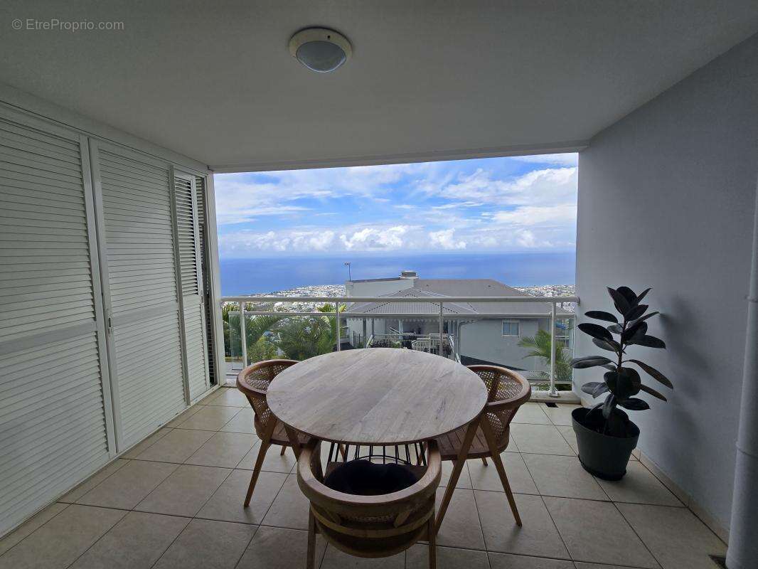 Appartement à SAINT-DENIS