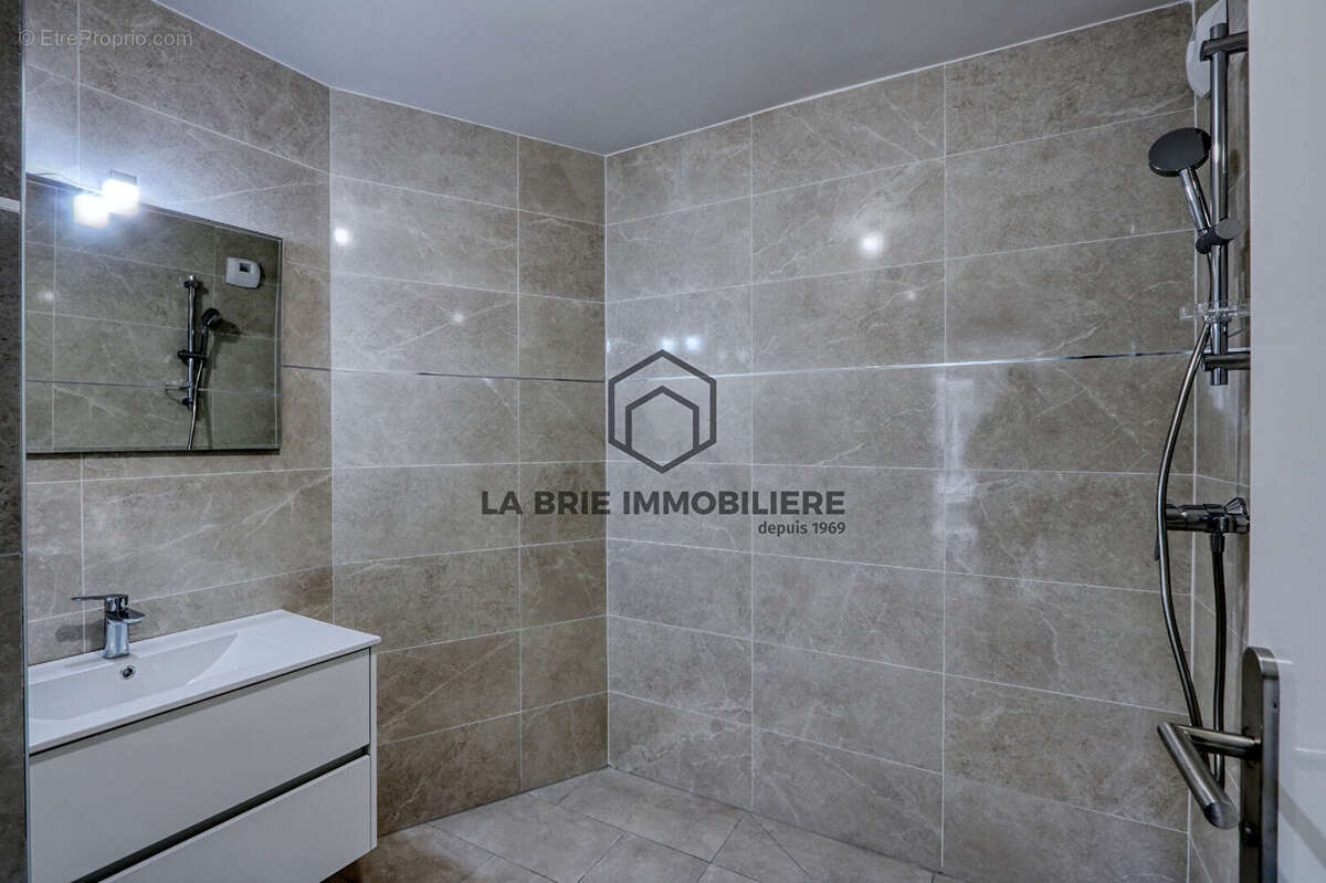 Appartement à VILLIERS-SUR-MARNE