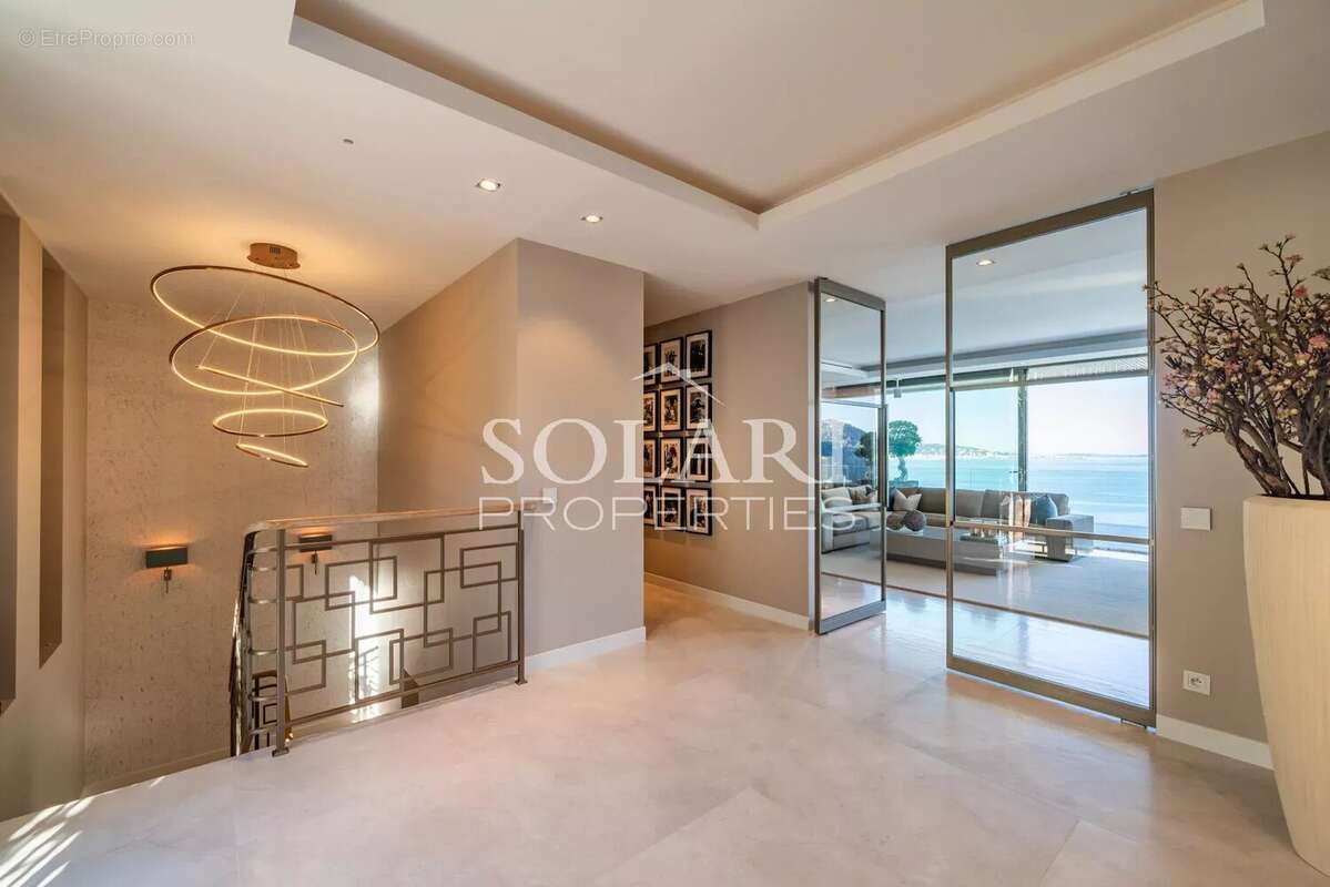 Maison à THEOULE-SUR-MER