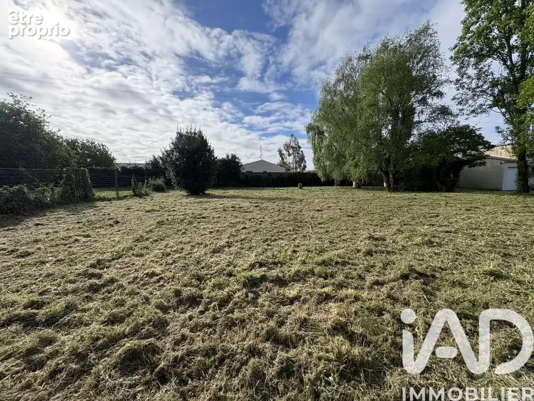 Photo 1 - Terrain à TONNAY-CHARENTE