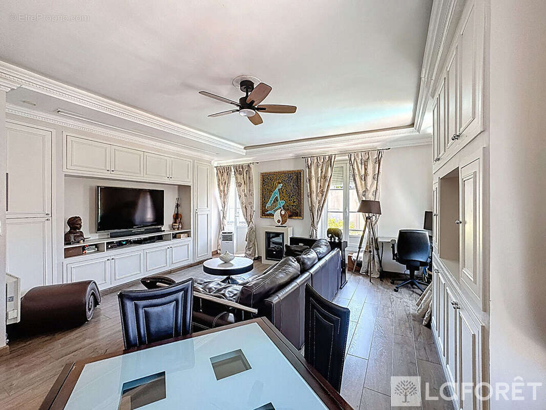 Appartement à ROQUEBRUNE-CAP-MARTIN