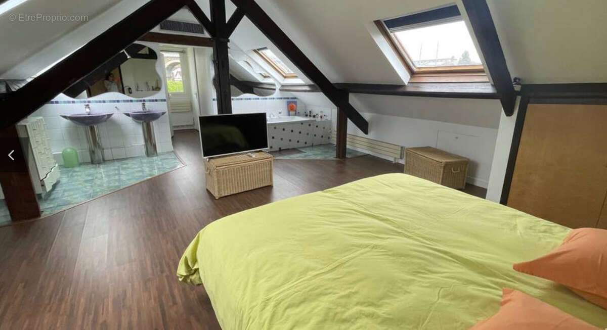 Maison à SAINT-MAUR-DES-FOSSES