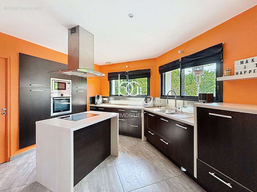 Maison Theix Noyalo 6 pièce(s) 173.63m2 - photo 4