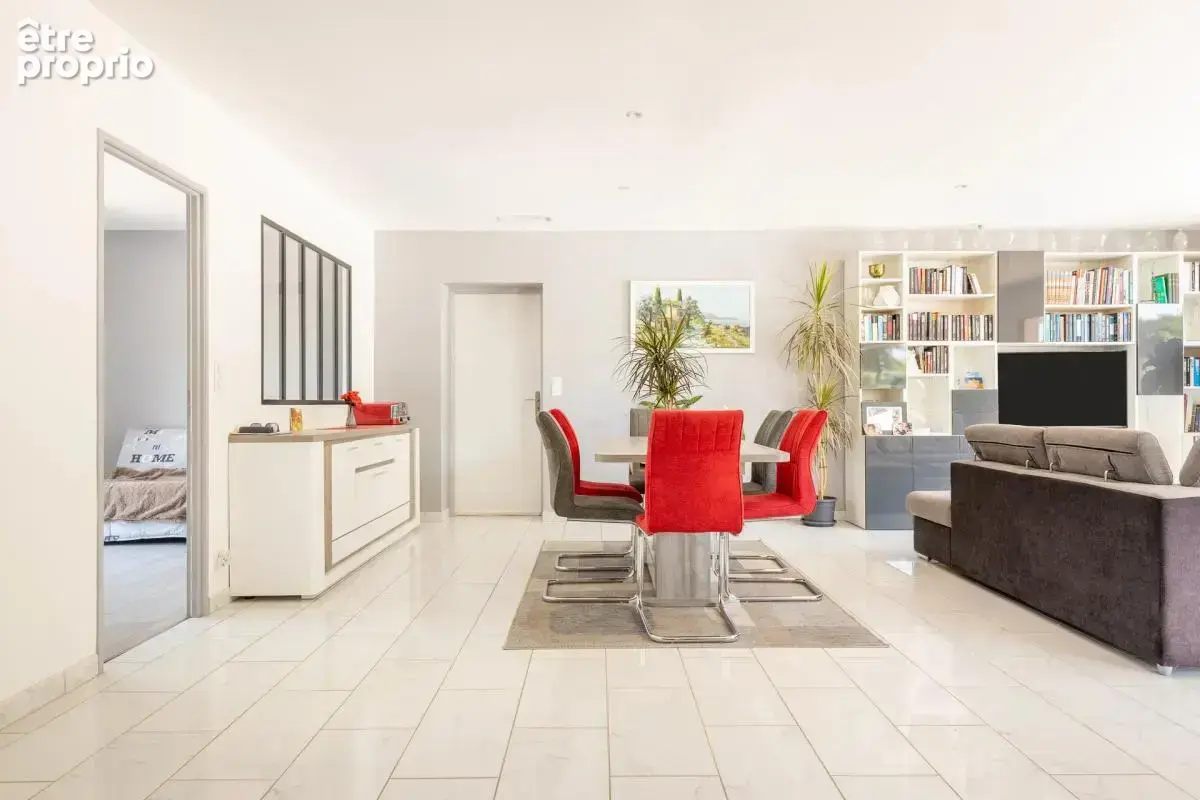Maison de 5 pièces de 130 m² à L'Isle-sur-la-Sorgue - photo 4