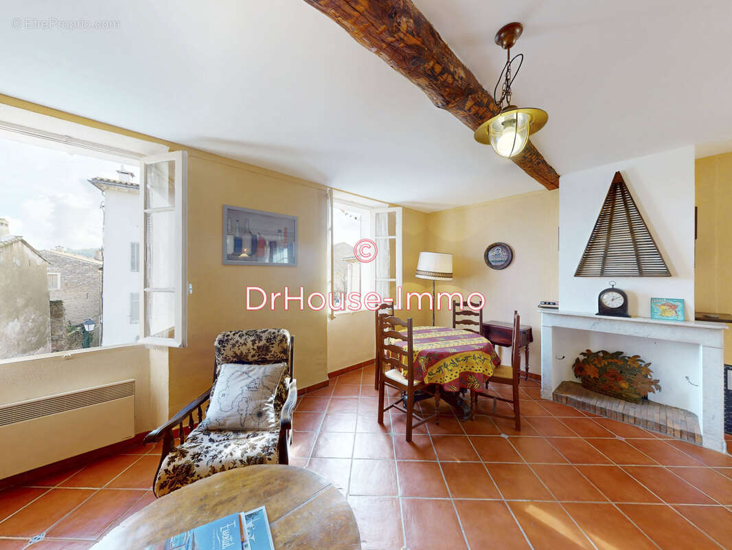 Maison à LA GARDE-FREINET