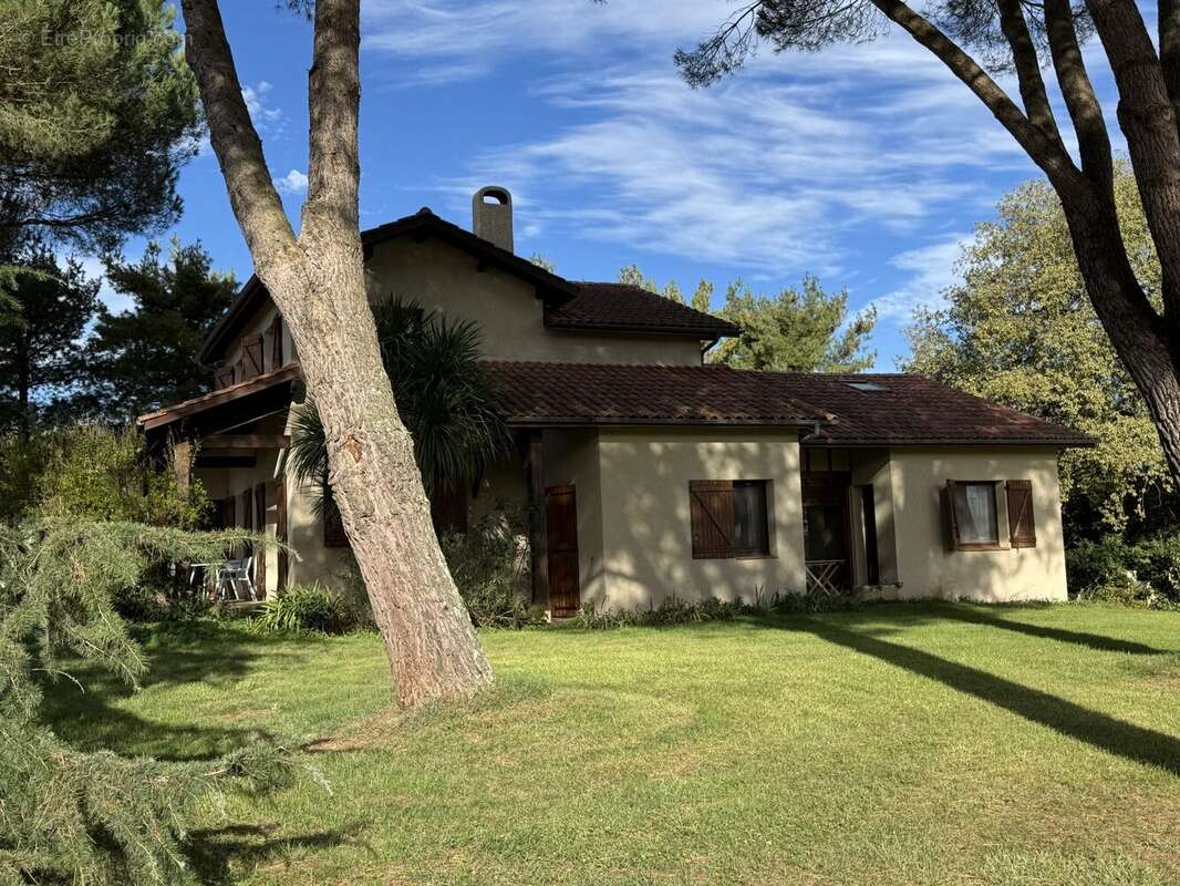 Maison à TRIE-SUR-BAISE
