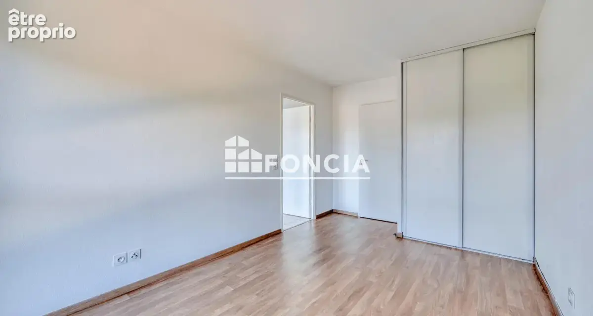 Appartement 2 pièces 40 m² à vendre à Le Haillan (33185) - photo 2