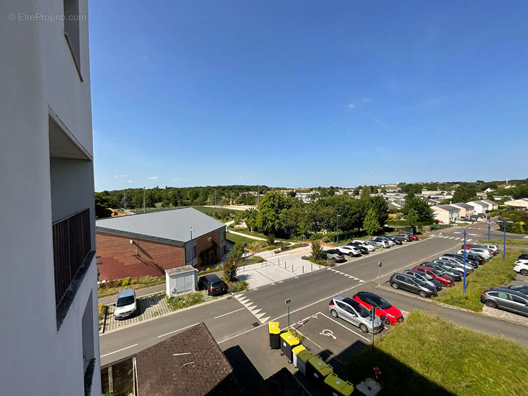 Appartement à MENUCOURT