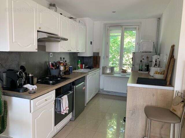 Appartement à NEUVILLE-SUR-SAONE