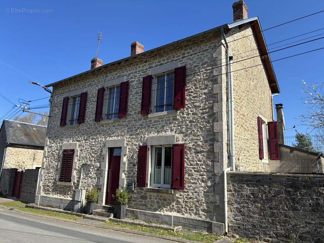 Appartement à SAINT-SULPICE-LES-FEUILLES
