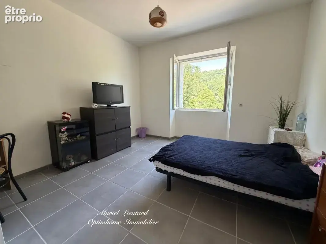 Maison 9 pieces 200 m2 - dependances - photo 6