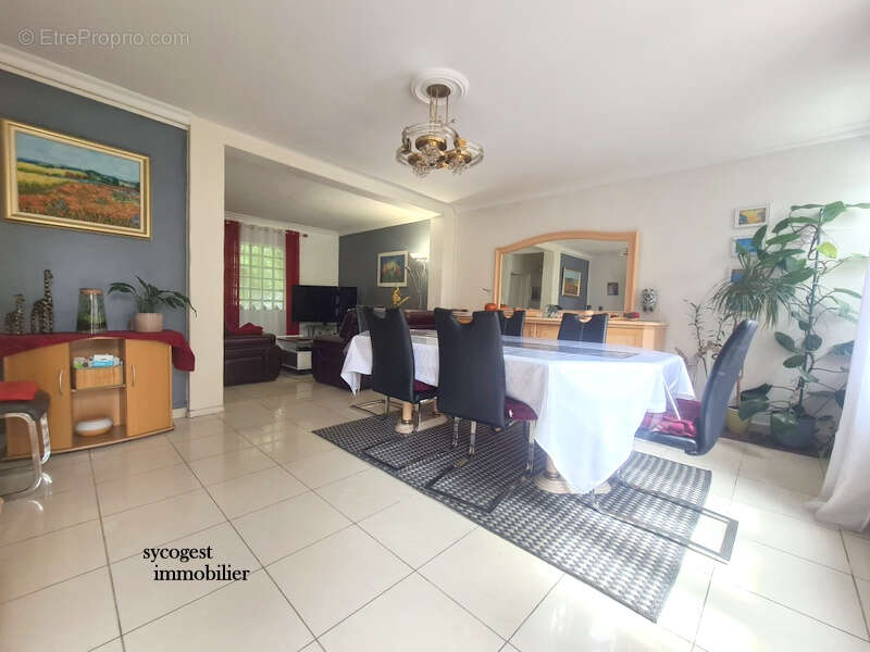 Maison à NOISY-LE-SEC