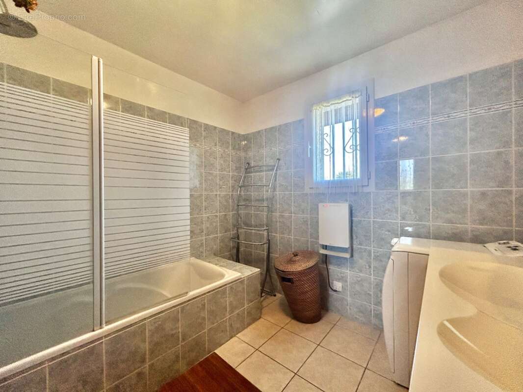 Albertville (73) - maison 232 m2 - terrain 1740 m2 - photo 8