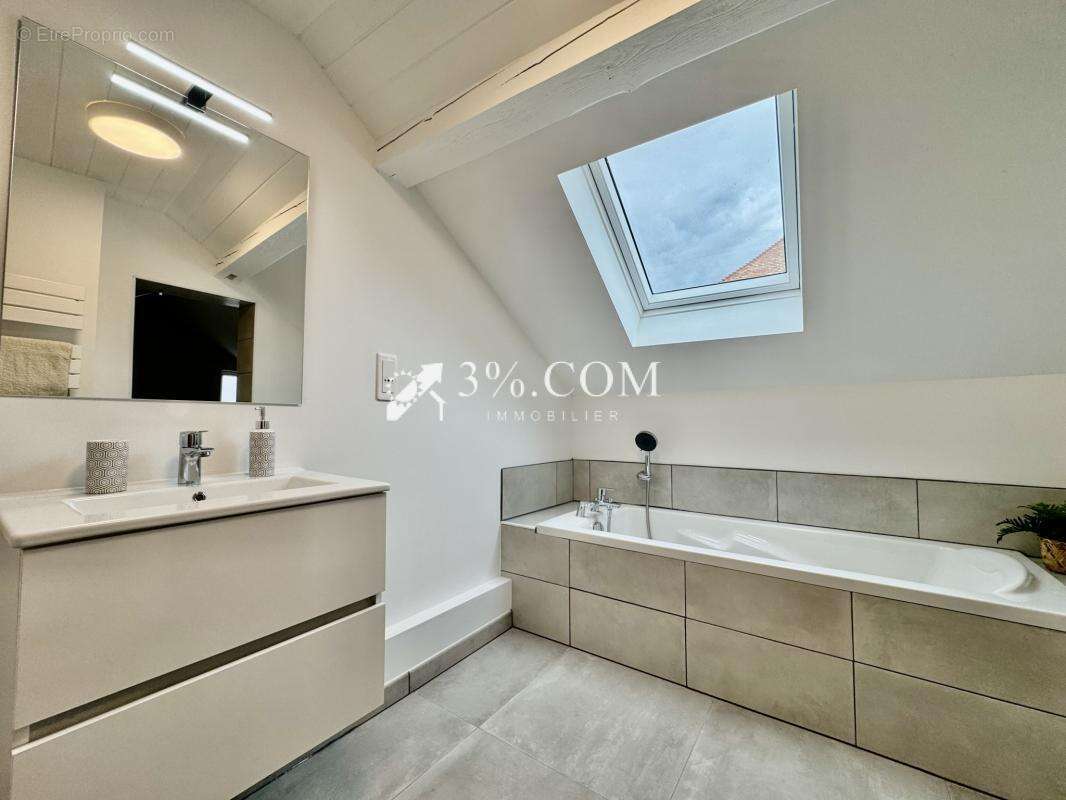 3%COM Très beau duplex F5 rénové à neuf - photo 5
