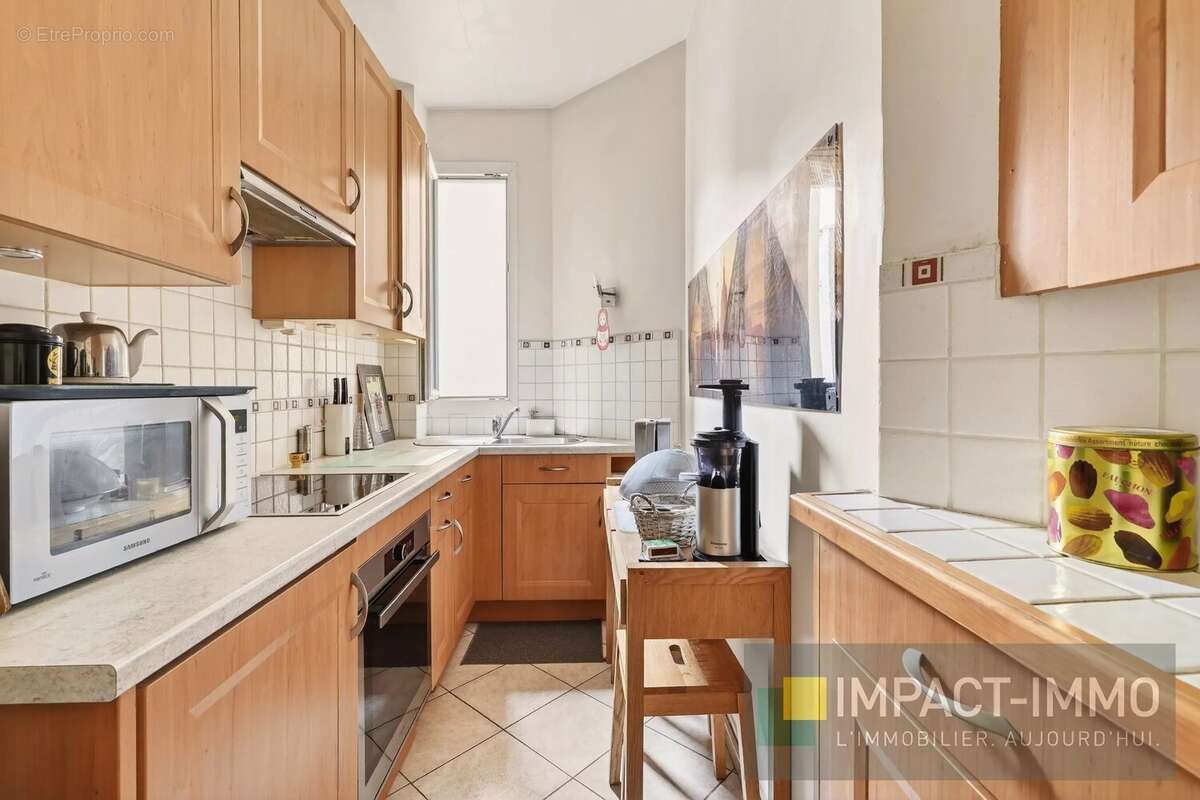 Appartement à PARIS-18E