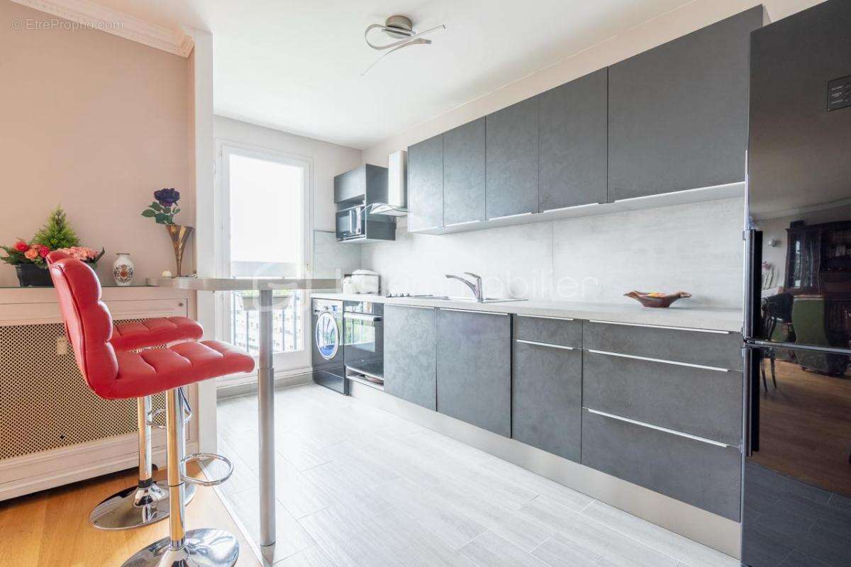 Appartement à PARIS-19E