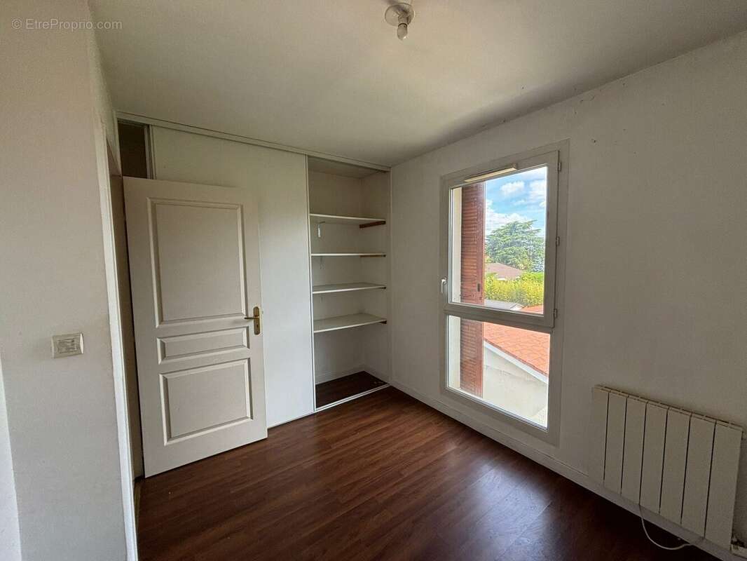 Appartement à MEYZIEU