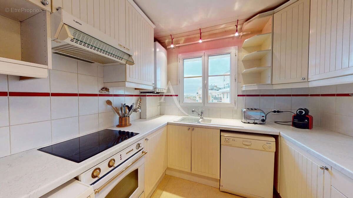 Appartement à VILLENEUVE-LA-GARENNE