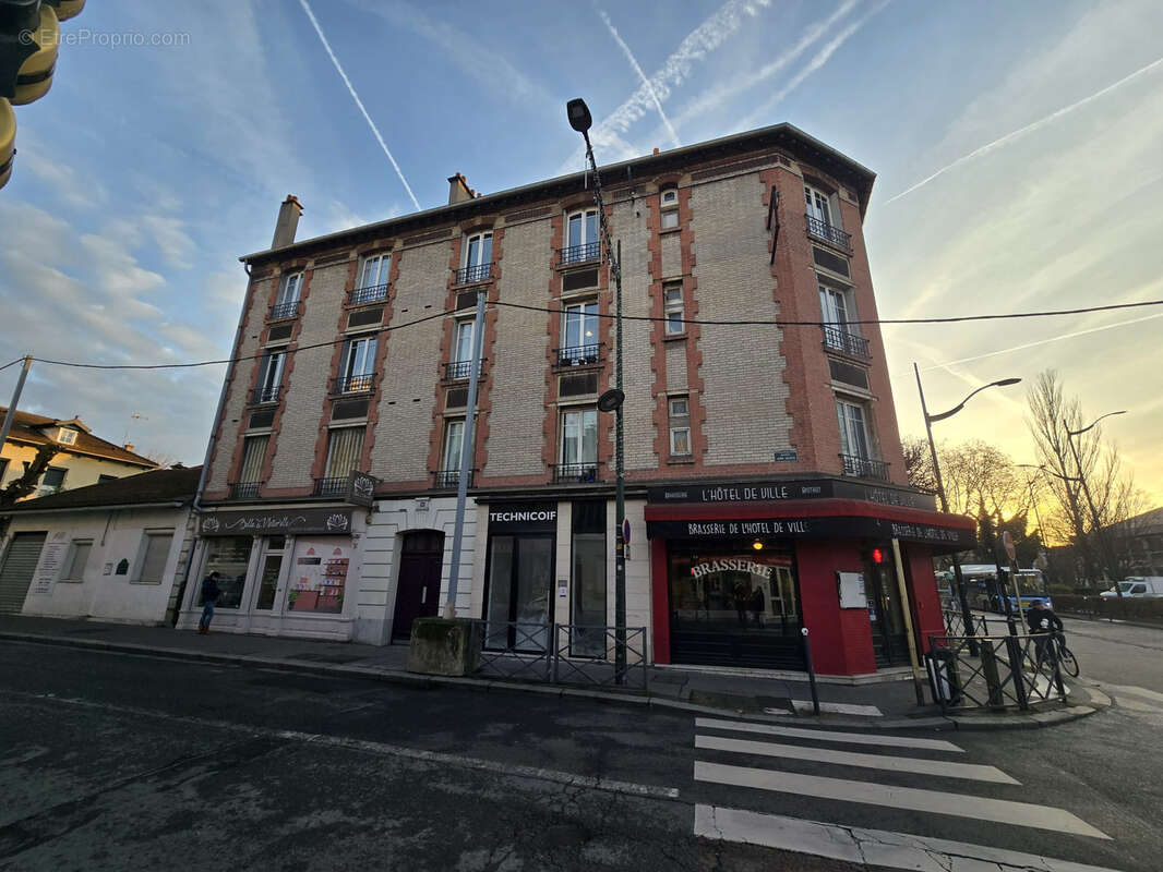 Appartement à LES PAVILLONS-SOUS-BOIS