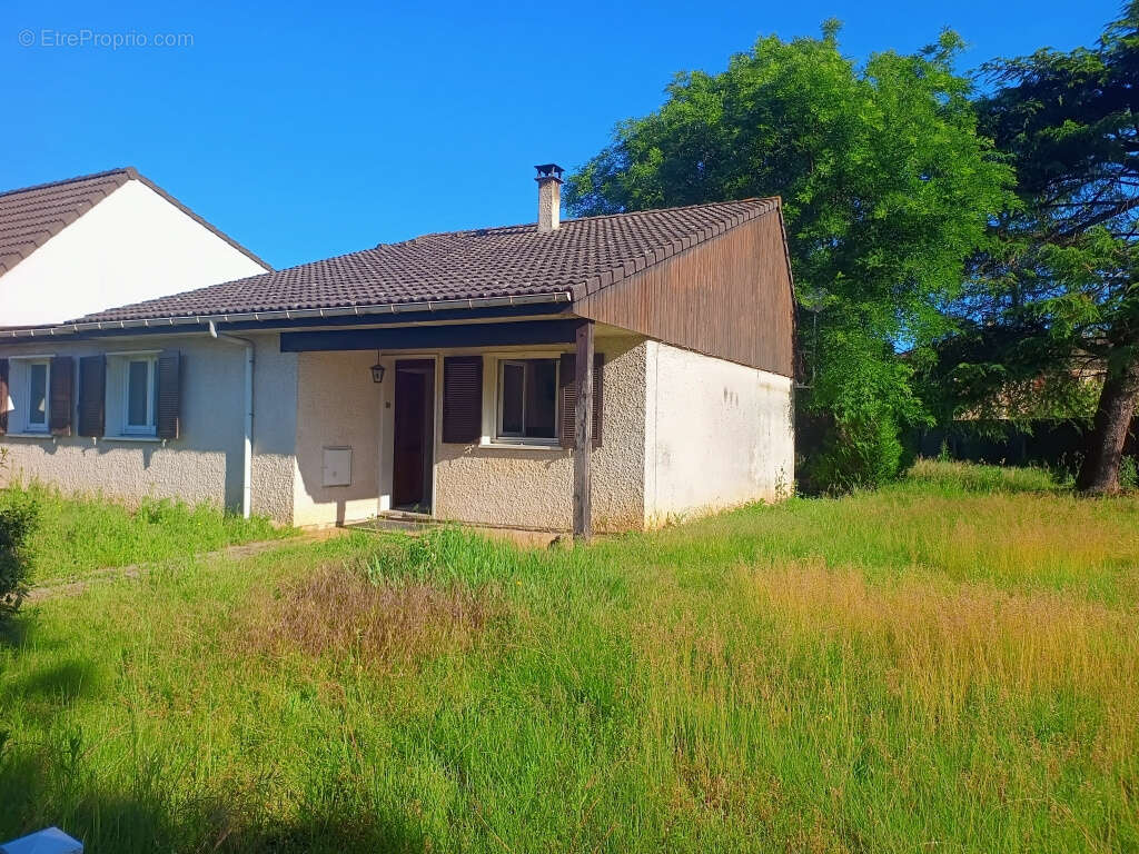 Maison à MEYZIEU