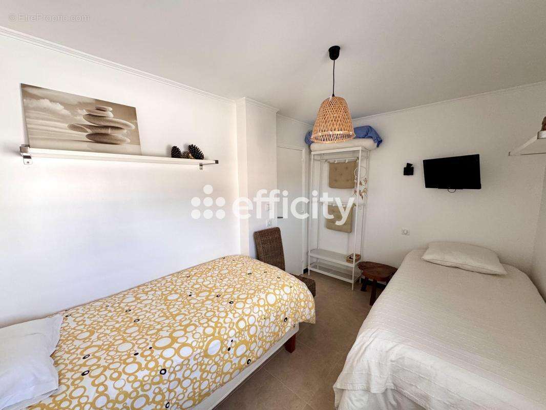 Maison à LA LONDE-LES-MAURES