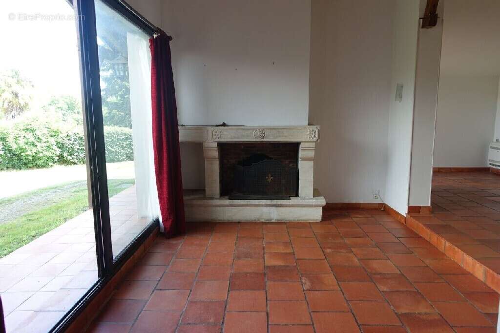 Maison à FOURQUES-SUR-GARONNE