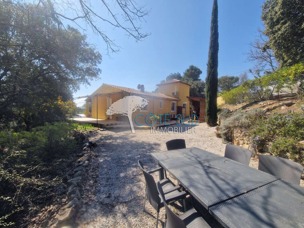 Maison à LORGUES
