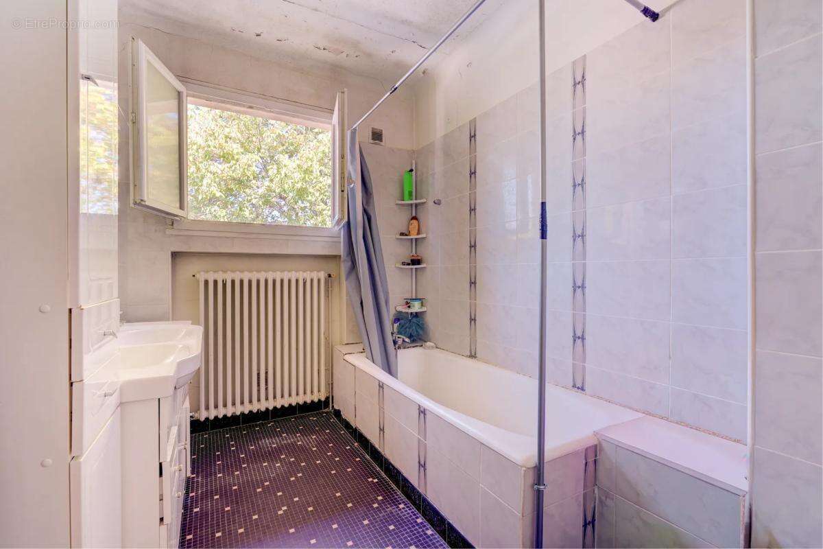 Maison à VAULX-EN-VELIN