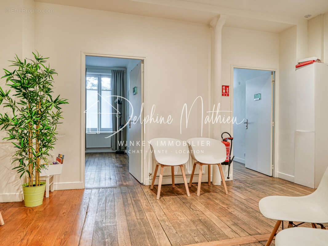 Commerce à NEUILLY-SUR-SEINE