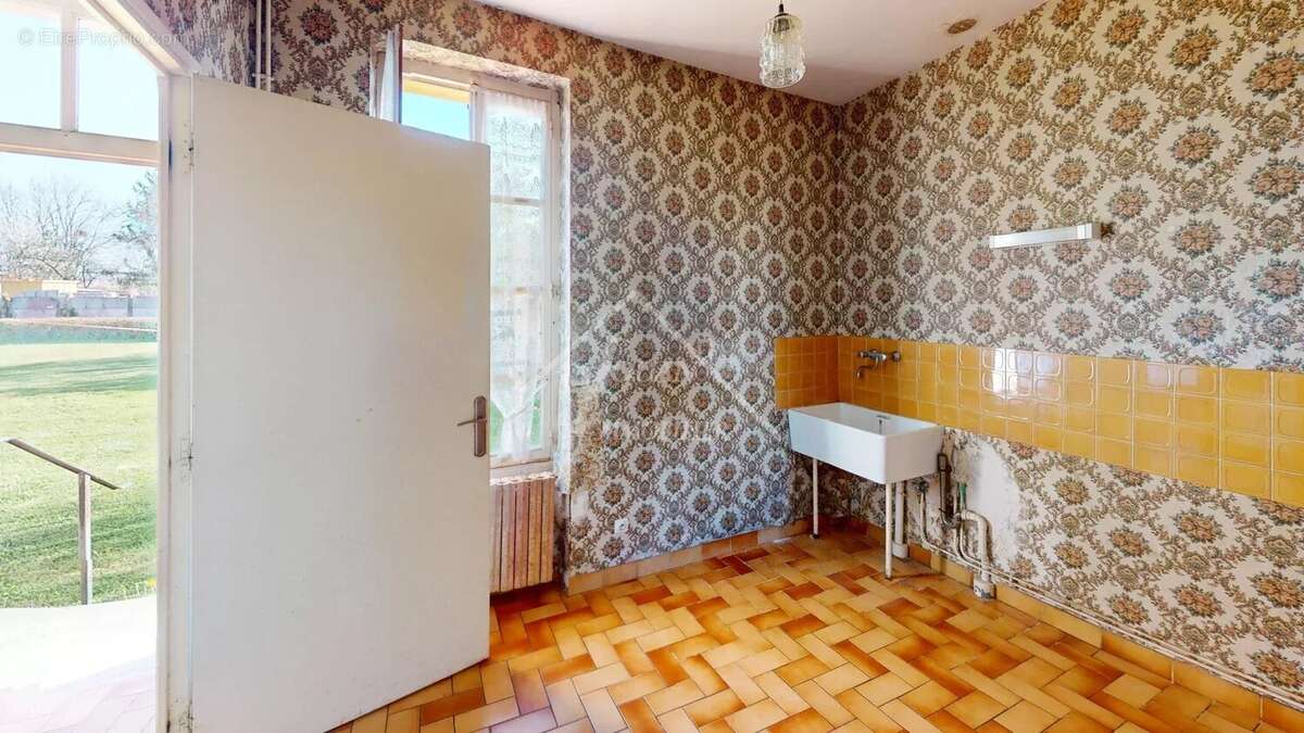 Maison à SALIGNY-SUR-ROUDON