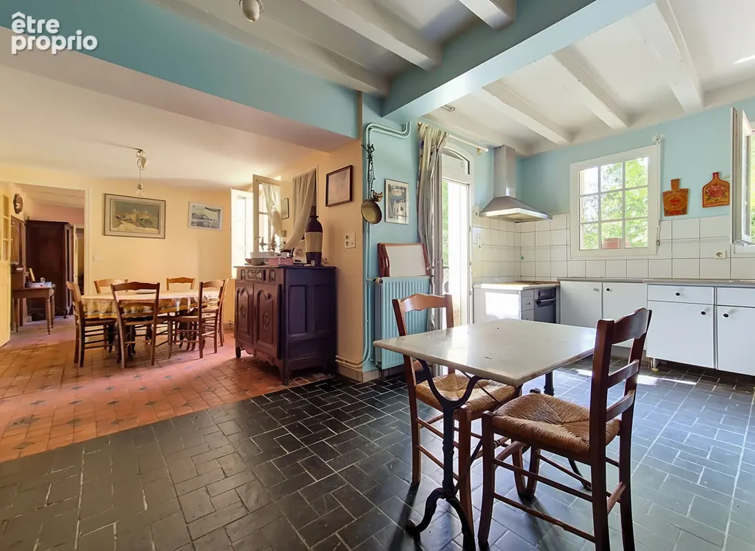 Maison de maître et dépendances au coeur d'un domaine de près de 4 hectares - photo 9