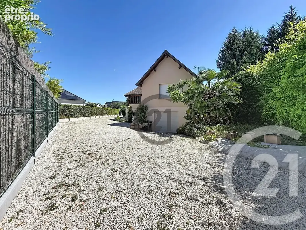 Maison 125 m² à Saint-Julien-Les-Villas  - photo 14