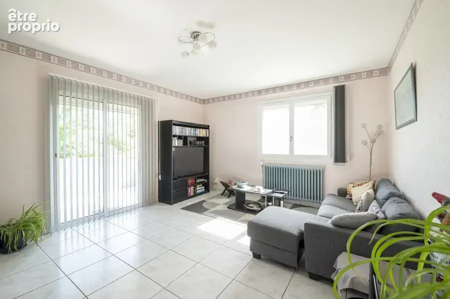 MONTAUBAN - Maison T4 de 110 m2 sur sous-sol complet sur terrain de 3 714 m2 avec piscine. - photo 11