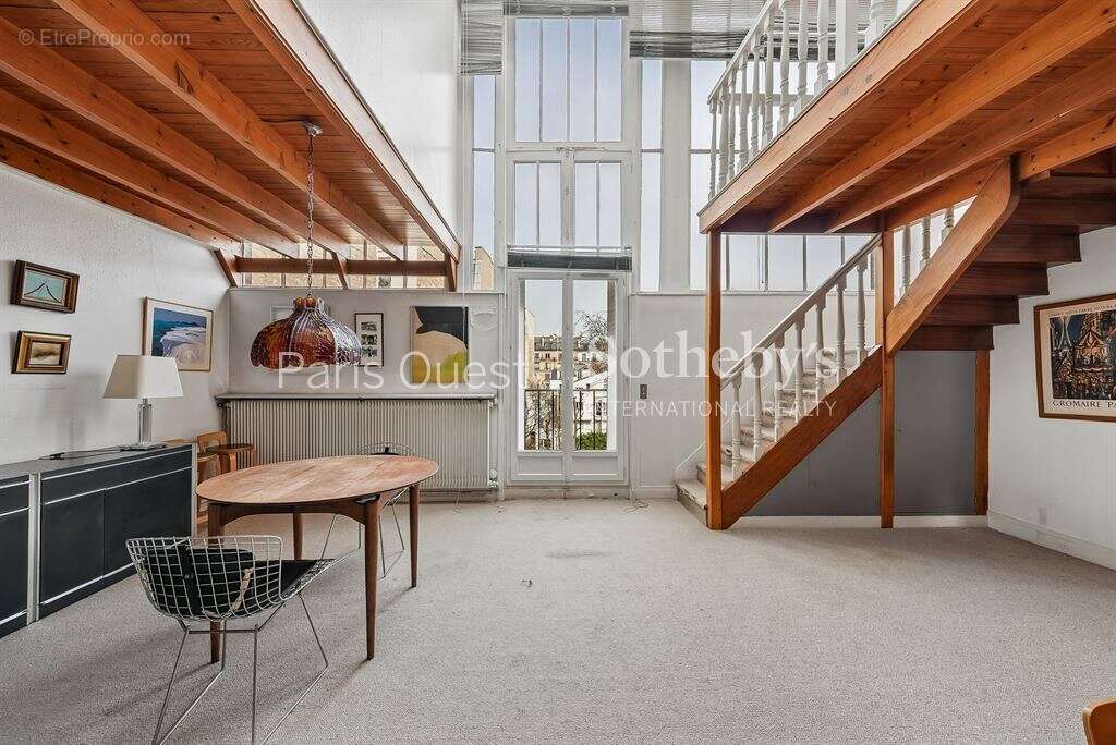 Appartement à PARIS-17E
