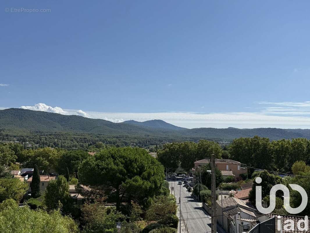 Maison 109 m² à Le Beausset  - photo 2